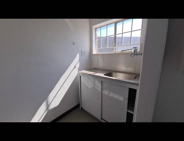 INDUSTRIAL PROPERTY TO RENT IN ALLANDALE